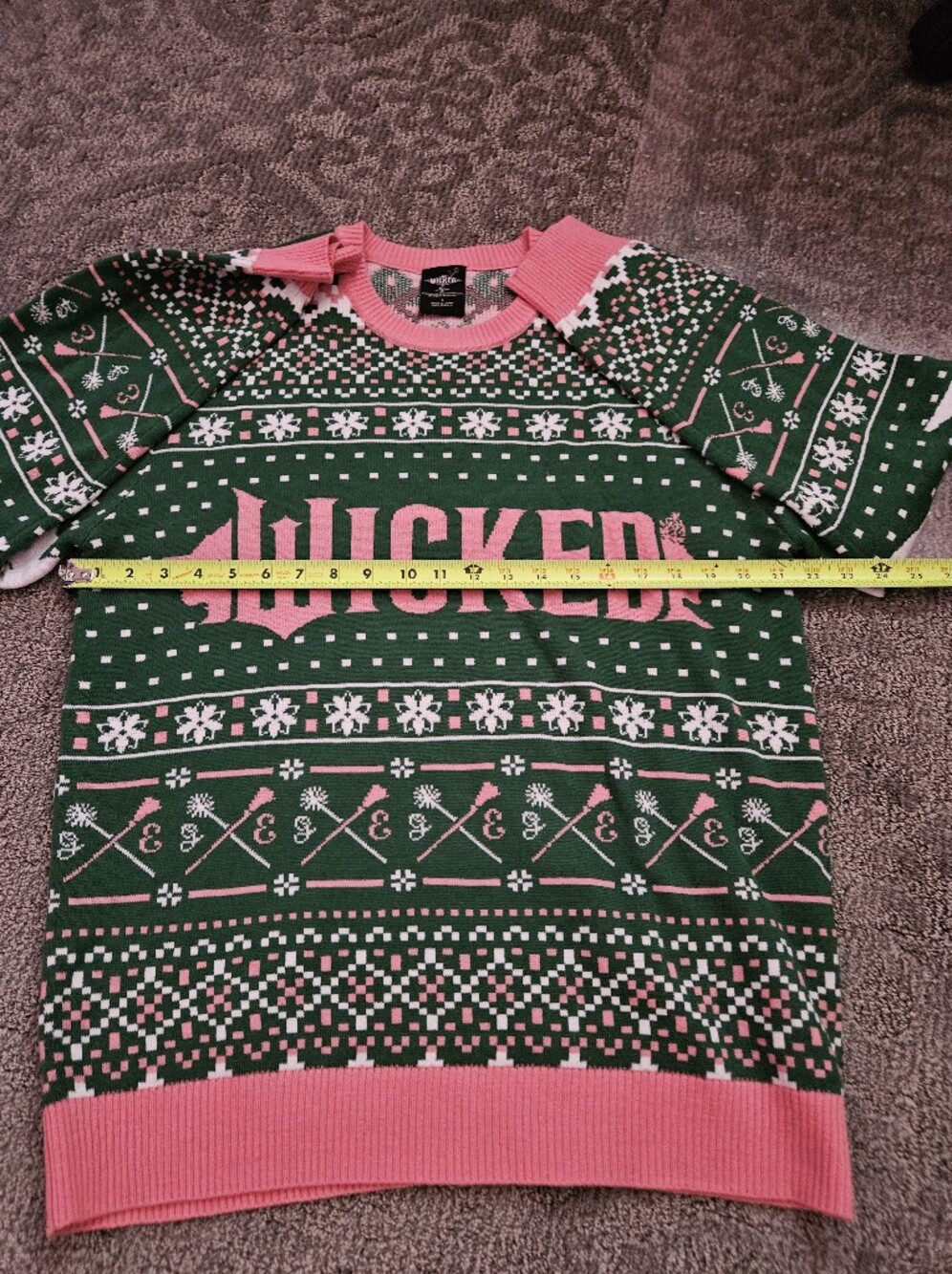 Wicked Adult Glinda and Elphaba Knit Ugly Sweater for Christmas Sz L - Picture 3 of 4